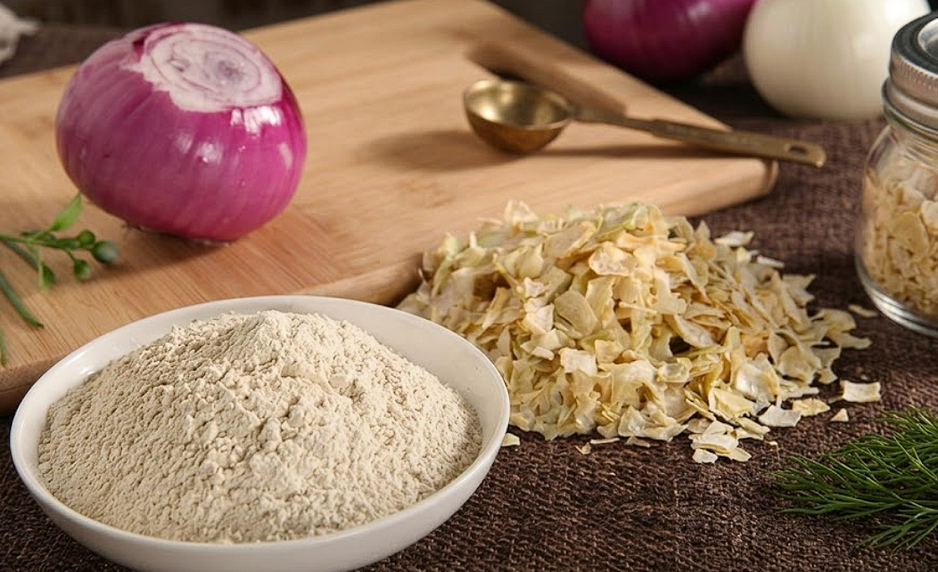 Onion Flakes and Powder